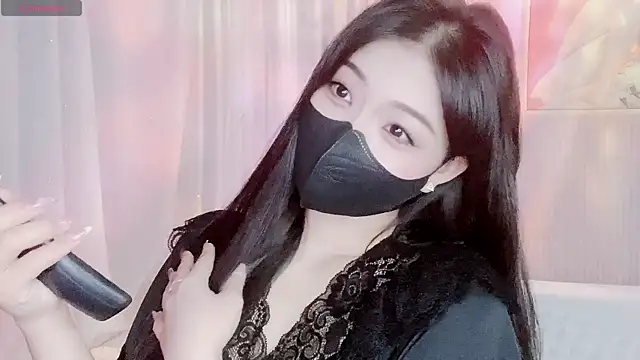 Snapshot of kemybaby chatting on 05.18.26 kemybaby online show from 05.18.26