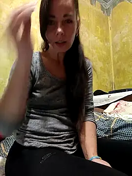 Snapshot of Adeline3302 chatting on 10.05.25 Adeline3302 online show from 10.05.25