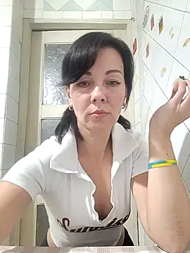 Adeline3302 online show from 11.21.25