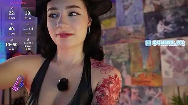 Snapshot of Sonnie_mami chatting on 10.29.25 Sonnie mami online show from 10.29.25