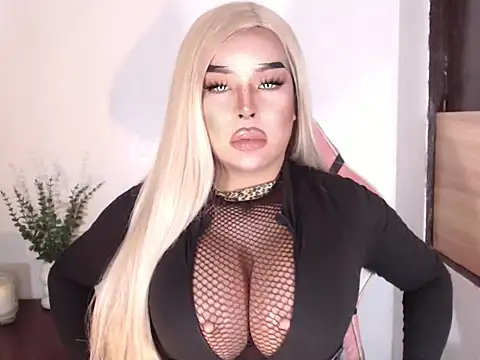 Snapshot of NataliaFernandezz chatting on 03.28.26 NataliaFernandezz online show from 03.28.26