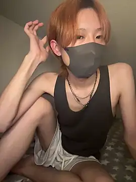 Snapshot of gaku_kata chatting on 09.30.25 gaku kata online show from 09.30.25