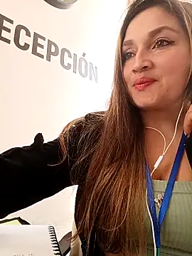 Snapshot of ALEJA__07 chatting on 09.17.25 ALEJA 07 online show from 09.17.25