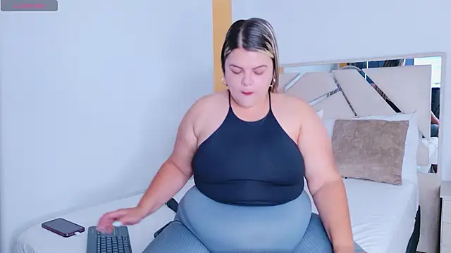 KiimBrooks online show from 04.19.26