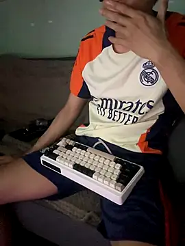 boyhigh1997 online show from 11.14.25