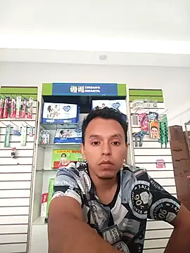 Snapshot of JohelJo chatting on 10.19.25 JohelJo online show from 10.19.25