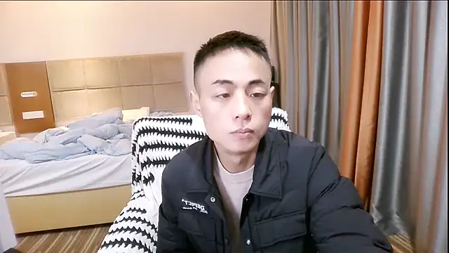 Snapshot of Tsia-Die chatting on 11.18.25 Tsia-Die online show from 11.18.25