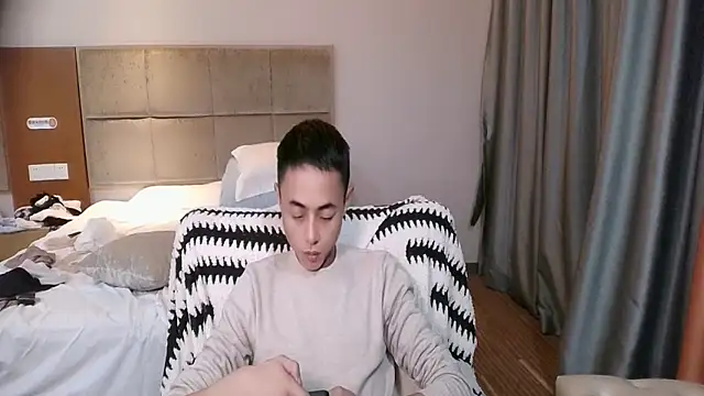 Snapshot of Tsia-Die chatting on 12.21.25 Tsia-Die online show from 12.21.25