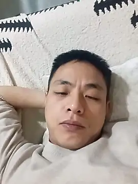 Snapshot of Tsia-Die chatting on 12.23.25 Tsia-Die online show from 12.23.25