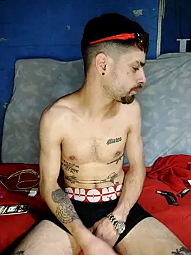 Snapshot of Demian24_ chatting on 10.11.25 Demian24 online show from 10.11.25