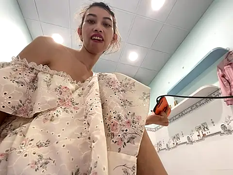 Snapshot of bimwet189 chatting on 11.23.25 bimwet189 online show from 11.23.25