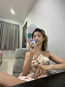 Snapshot of bimwet189 chatting on 12.05.25 bimwet189 online show from 12.05.25