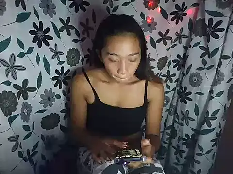 Virgen christine01 online show from 11.17.25