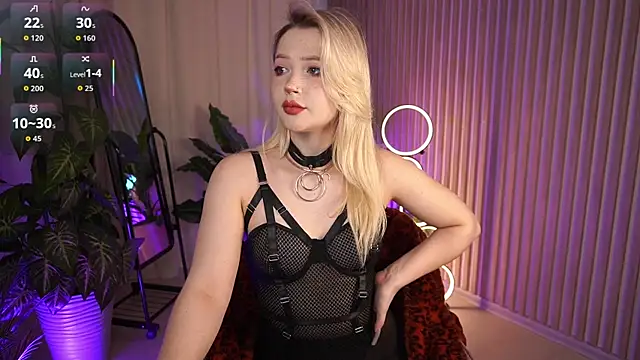 LauraWifeness online show from 10.20.25