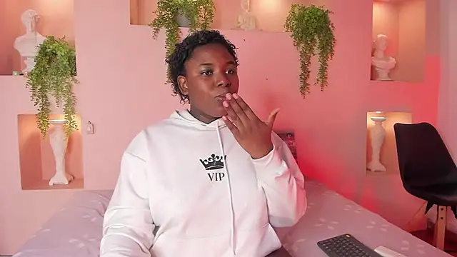 Snapshot of NanyMoreno chatting on 01.12.26 NanyMoreno online show from 01.12.26