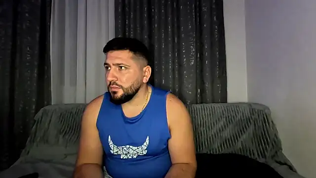 Gold Alpha Boy online show from 11.05.25