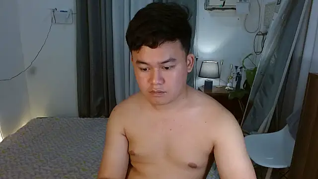 Snapshot of annocentboy chatting on 09.27.25 annocentboy online show from 09.27.25
