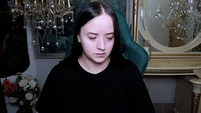 Snapshot of LaraBenson_ chatting on 03.18.26 LaraBenson online show from 03.18.26
