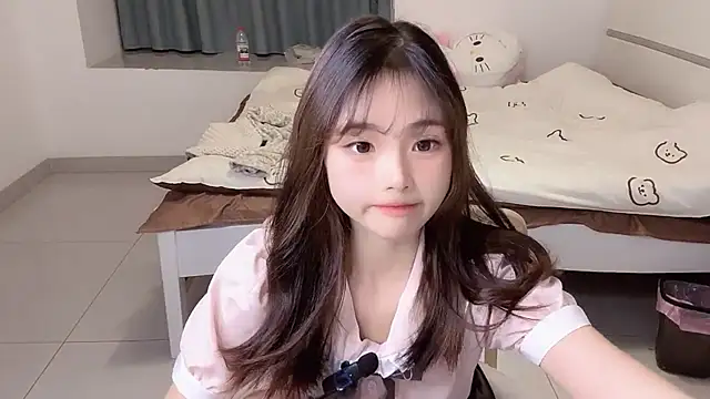 Snapshot of gougou77 chatting on 12.22.25 gougou77 online show from 12.22.25