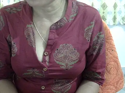 Snapshot of CHAMELI4747 chatting on 02.02.26 CHAMELI4747 online show from 02.02.26