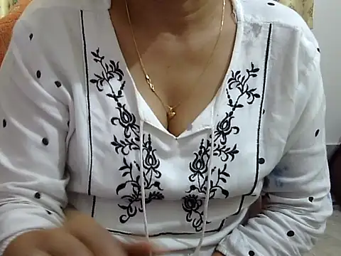 Snapshot of CHAMELI4747 chatting on 02.09.26 CHAMELI4747 online show from 02.09.26