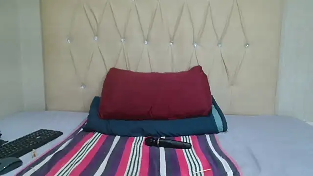 Snapshot of Sexybella-97 chatting on 11.06.25 Sexybella-97 online show from 11.06.25