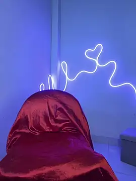 Megan-picozi online show from 09.11.25