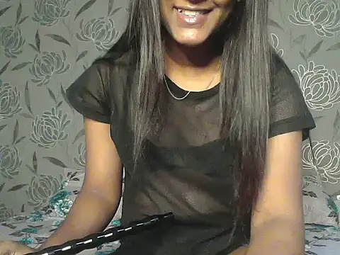 Snapshot of mickle_james chatting on 06.27.26 mickle james online show from 06.27.26