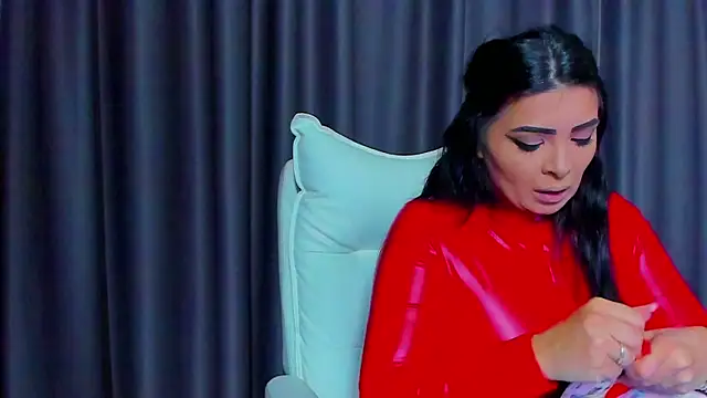 DevashaQueenX online show from 10.18.25