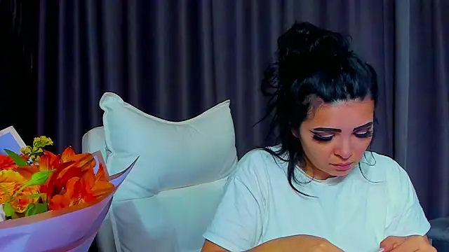 DevashaQueenX online show from 10.28.25