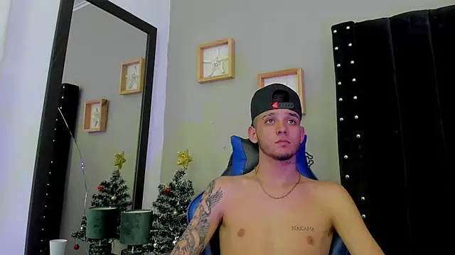 Mathewboy1 online show from 12.18.25