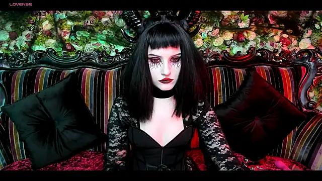 EllieMori online show from 10.31.25