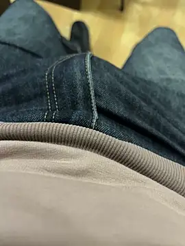 Snapshot of Cruel00 chatting on 11.26.25 Cruel00 online show from 11.26.25