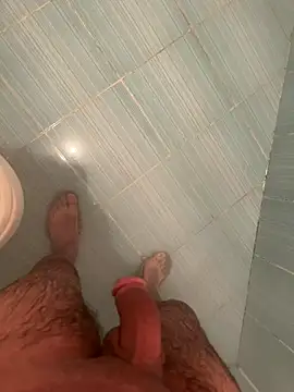 Snapshot of Cruel00 chatting on 12.04.25 Cruel00 online show from 12.04.25