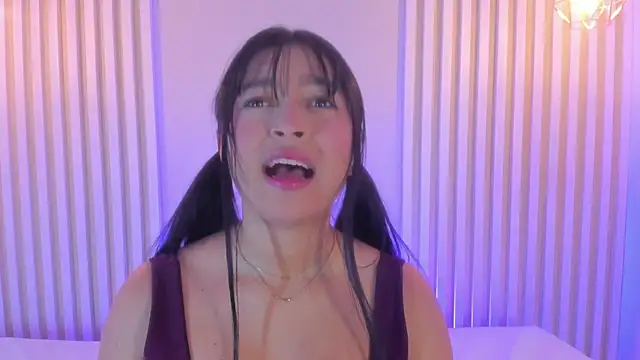 Snapshot of babe_katty chatting on 02.20.26 babe katty online show from 02.20.26