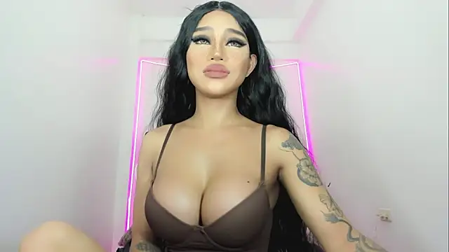 DazzlingDivaLiza online show from 04.05.26