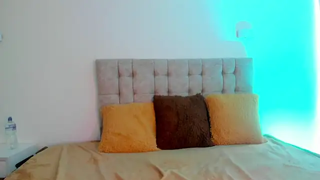 Dakota Mars online show from 11.06.25