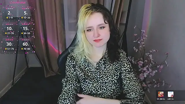 girl next doorr online show from 03.14.26