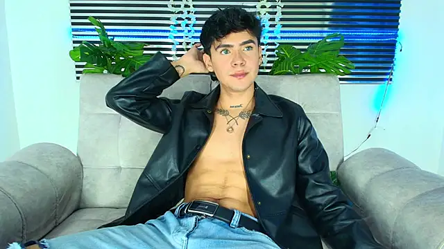 Snapshot of CamiiGuzmanX chatting on 02.03.26 CamiiGuzmanX online show from 02.03.26