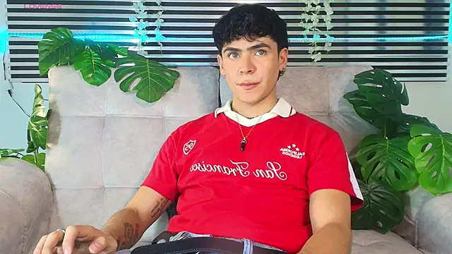CamiiGuzmanX online show from 05.20.26