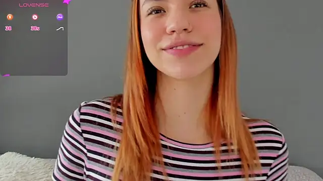 Snapshot of AntonellaaRossii chatting on 09.29.25 AntonellaaRossii online show from 09.29.25