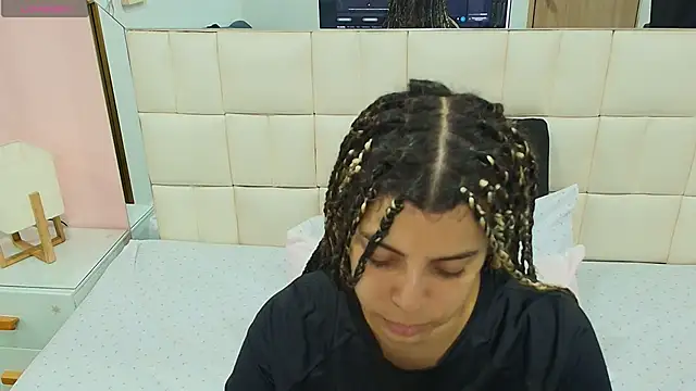 gisell gomez online show from 12.02.25