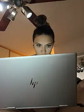 Chicagobabe online show from 04.15.26