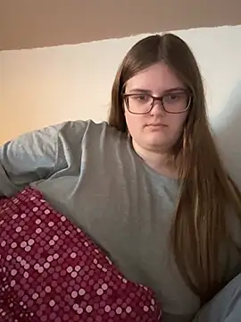 Snapshot of CurvyPaar2 chatting on 02.04.26 CurvyPaar2 online show from 02.04.26