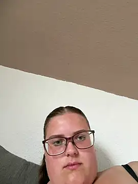 Snapshot of CurvyPaar2 chatting on 07.18.26 CurvyPaar2 online show from 07.18.26