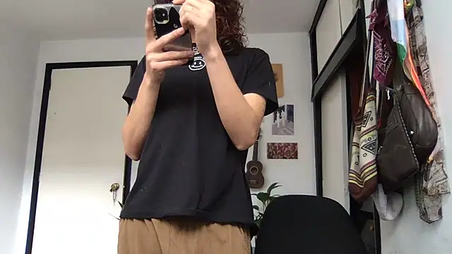 camille delrey online show from 04.02.26