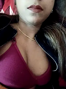 Snapshot of payalsharma95 chatting on 12.17.25 payalsharma95 online show from 12.17.25