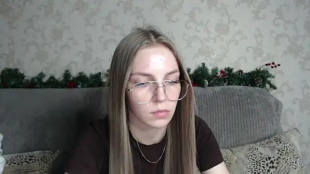 HitGyrl online show from 02.11.26