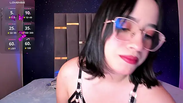 SweetAnya01 online show from 11.12.25