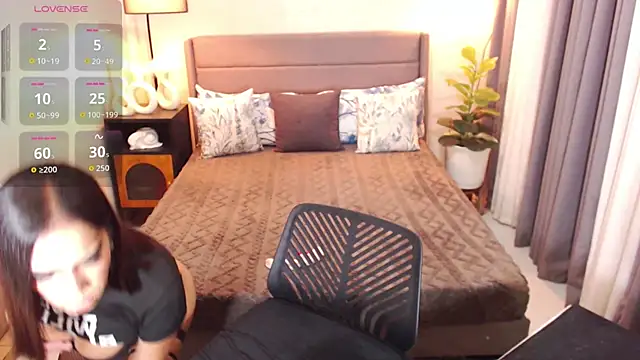 Snapshot of MilaHarperr chatting on 09.27.25 MilaHarperr online show from 09.27.25